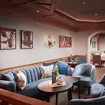 奥尤恩霍夫酒店 酒店 4*