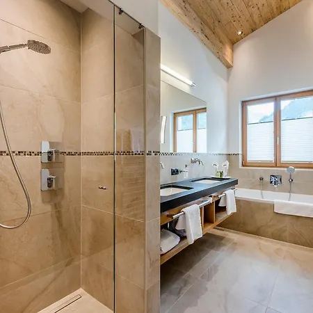Auenhof Otel 4*